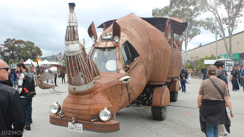 Illustration for article titled Fire-Breathing Robots, Mega Mech Warriors and More at Maker Faire